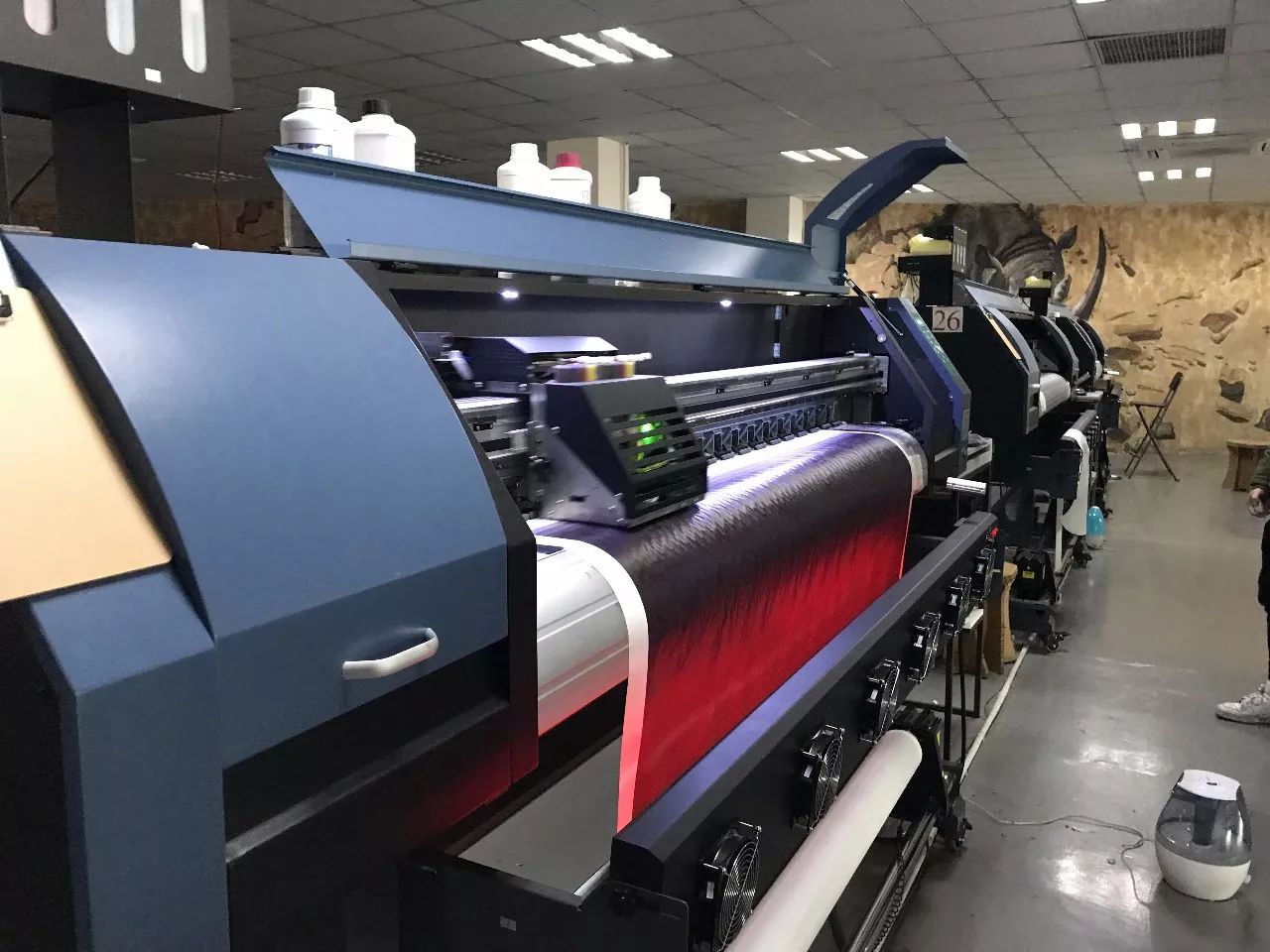 万亿蓝海还是致命漩涡？数码印花 一线调研下的机遇与阵痛